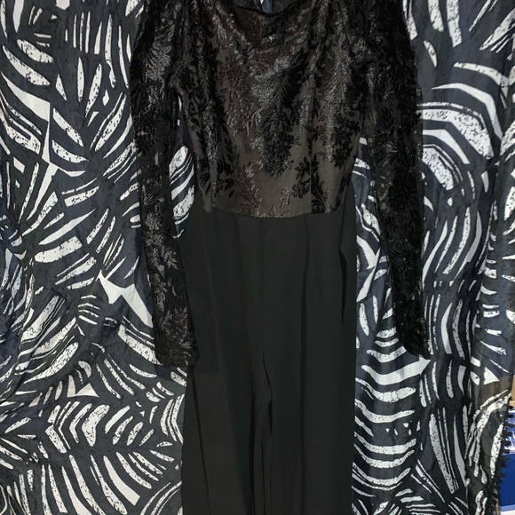 Akira jumpsuit lace size large - Picture 2 of 3